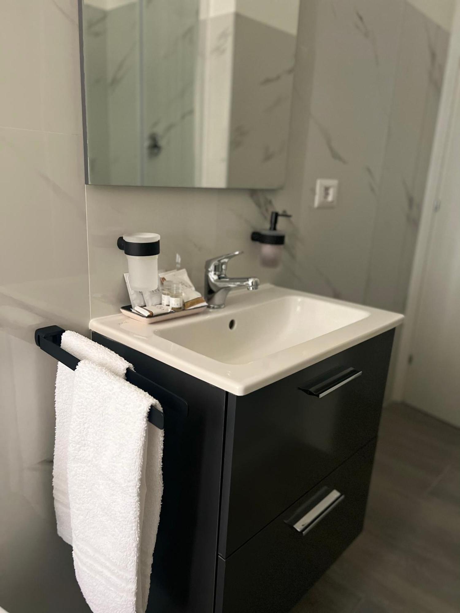 Tiburtina Flam Guest House Rome Extérieur photo