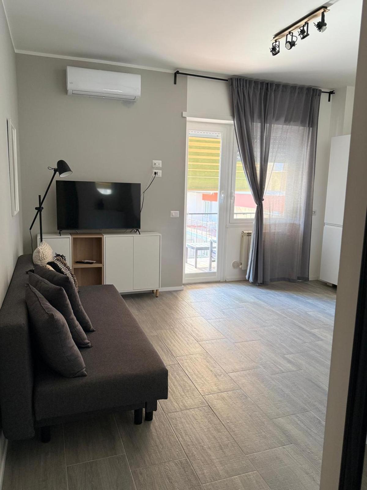 Tiburtina Flam Guest House Rome Extérieur photo